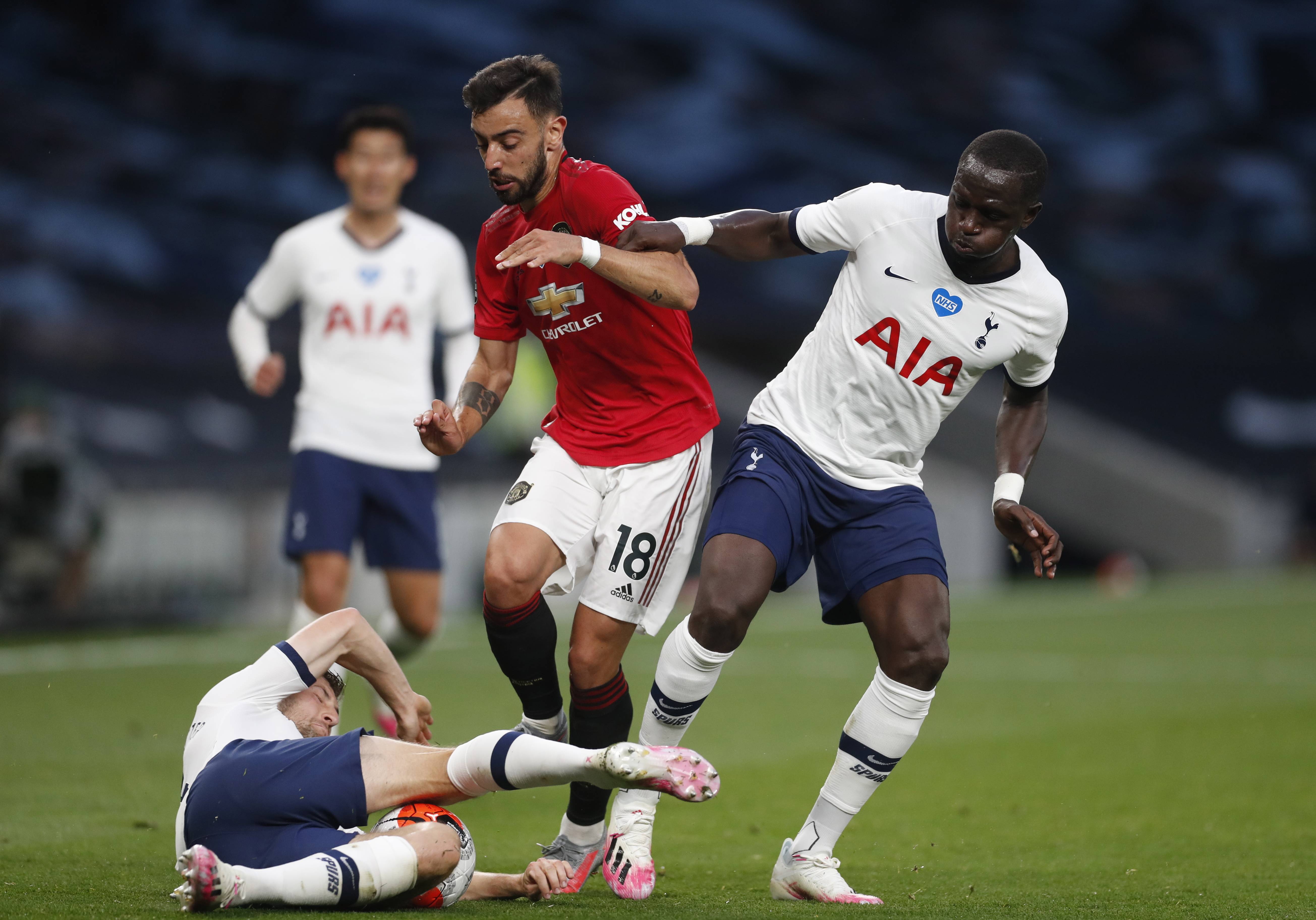 是对其个人 是对其个人